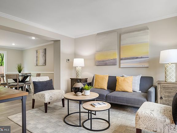 4th image of 203 Essex St #2