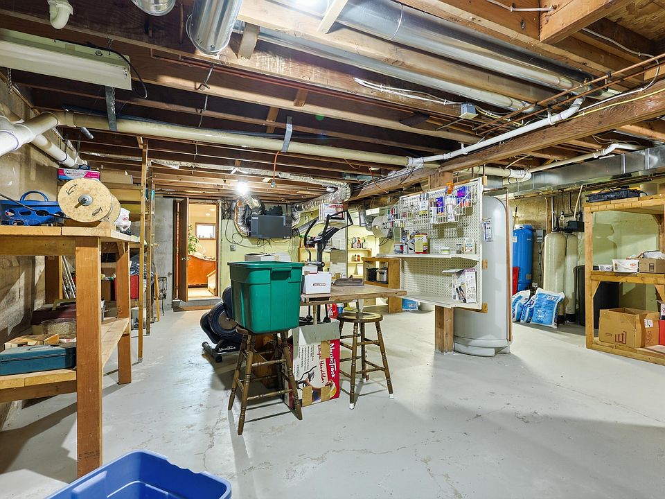 32nd image of 11761 Lake Rd