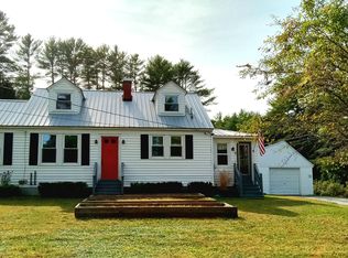 5 E Oxford Rd, South Paris, ME 04281