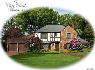 77 Chase Rd, Manhasset, NY 11030