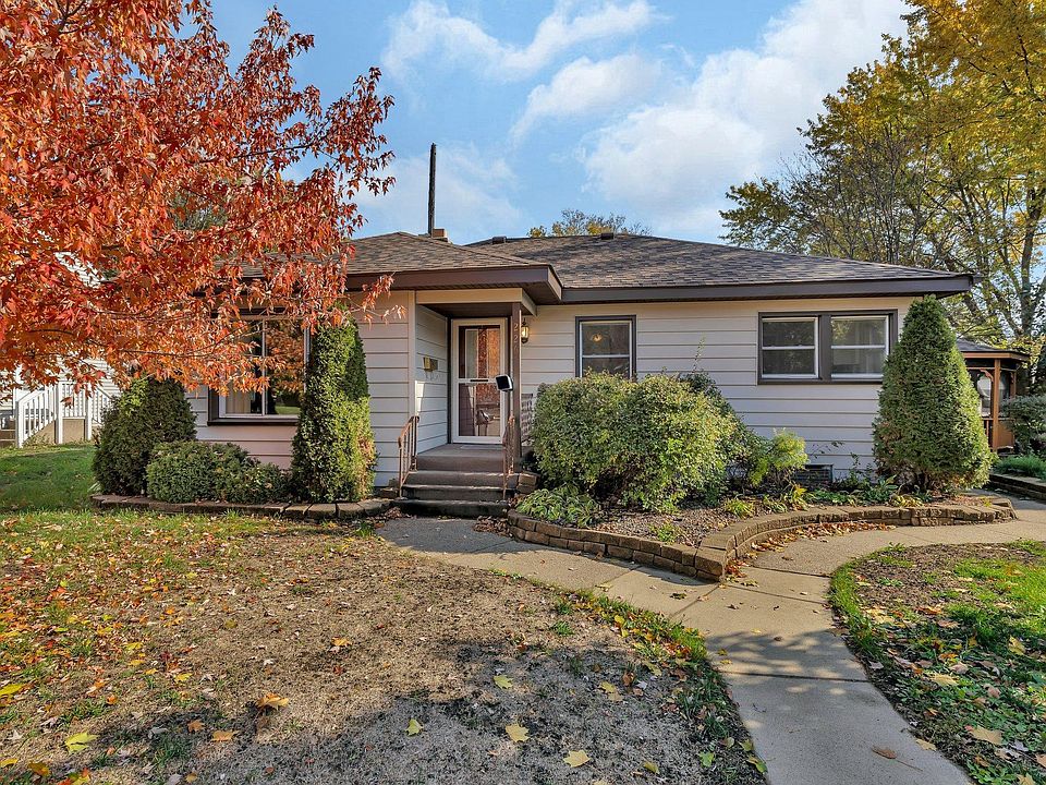 1st image of 226 31st Ave N