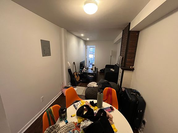 4th image of 160 Orchard St APT 1F