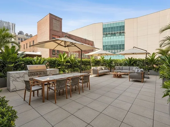 611 W 56th St #4E, New York, NY 10019