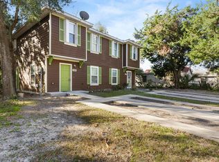 54 Simmons Rd, Atlantic Beach, FL 32233