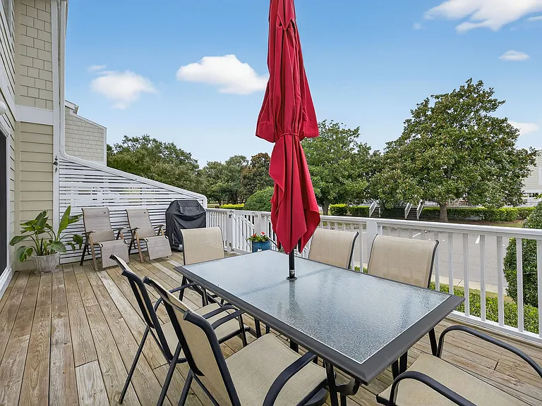 120 Driftwood Ct — Photo 17