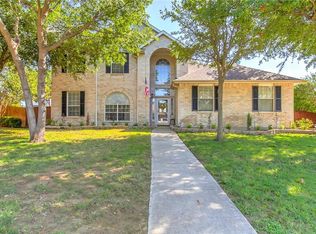 1013 Raspberry Ln, Crowley, TX 76036