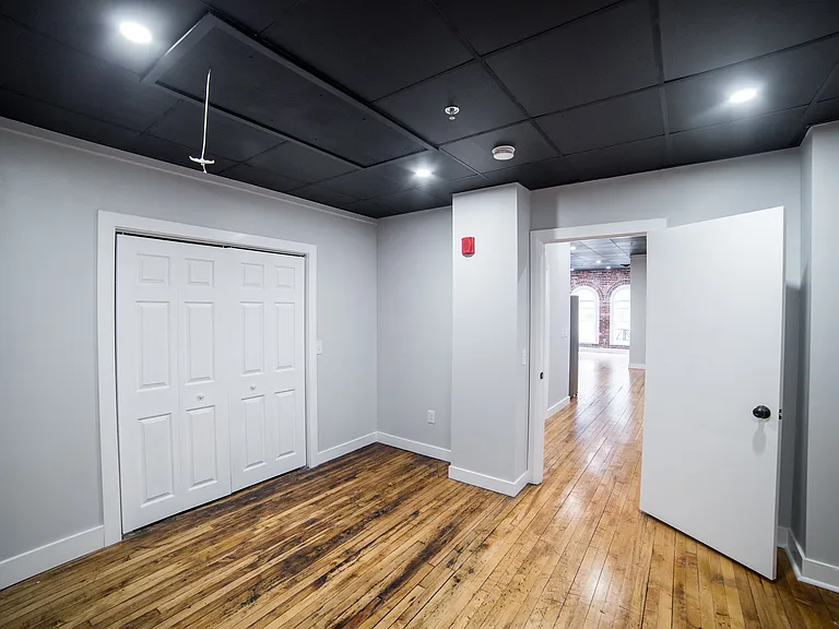 22 State St #4 — Photo 13