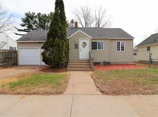 1019 S 12th Ave, Wausau, WI 54401