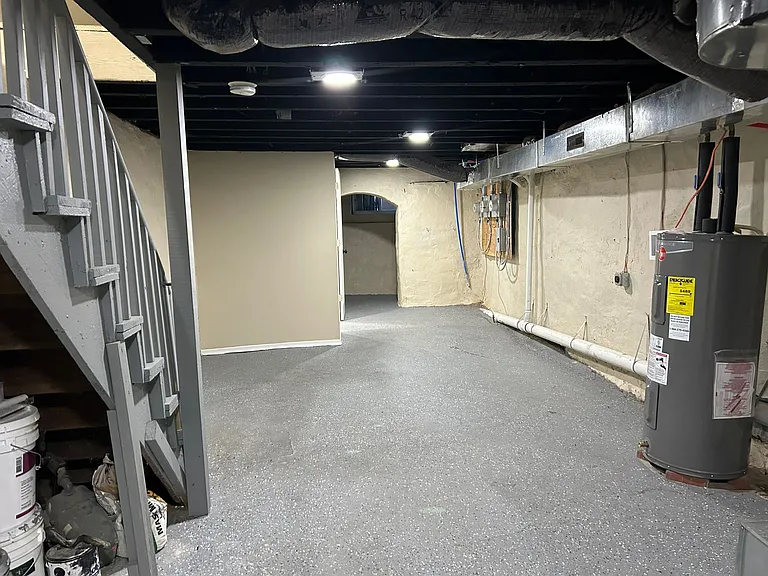 245 W Ontario St #1 — Photo 11