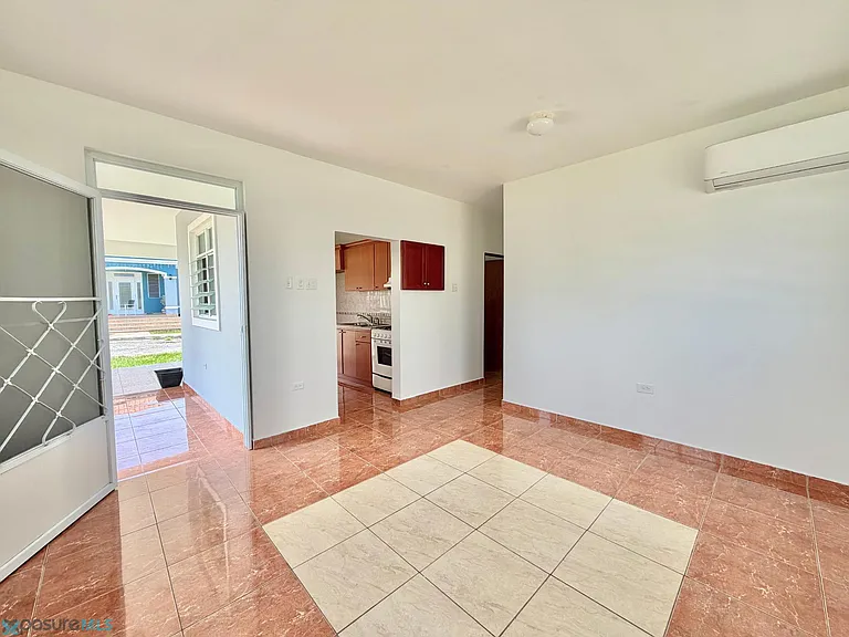 1 Calle Blvd — Photo 8