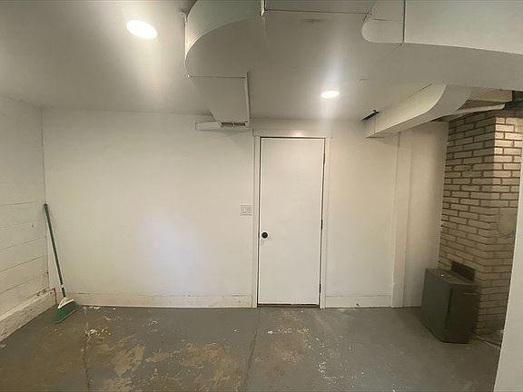 4th image of 1110 Frank Ave