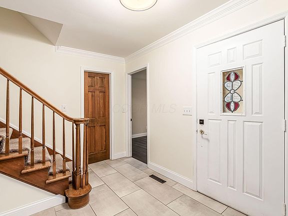 4th image of 535 Deer Run Ct