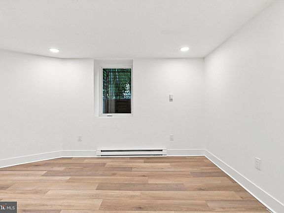 5th image of 3206 Dauphin St #6