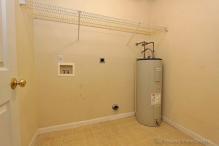 2831 Hemlock Ct — Photo 9