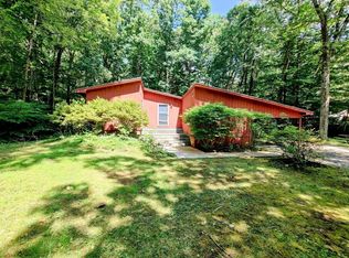 260 Grantwood Dr, Amherst, MA 01002