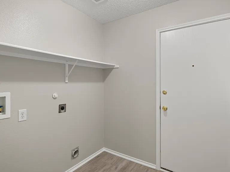 605 Hanceville Way — Photo 25