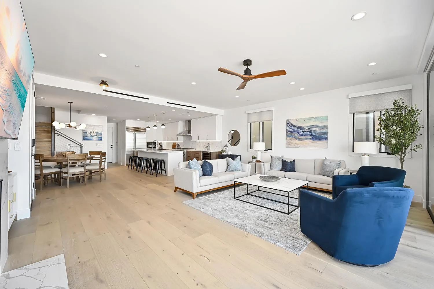4 bed, 4.5 bath, 2786 sqft, $35,000 — Photo 4