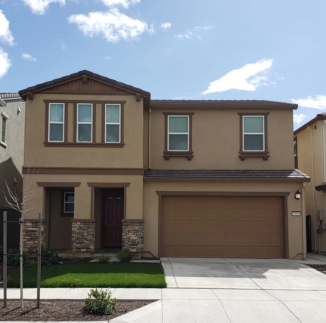3590 Candletree Way photo 1