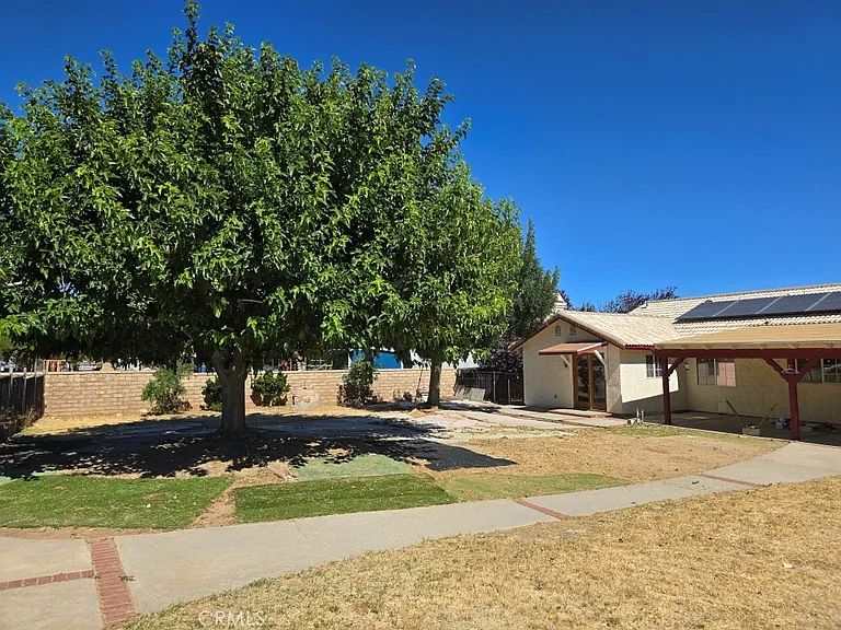 2828 W Avenue O8 — Photo 41
