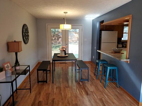 3rd image of 6299 Rosebay Ct