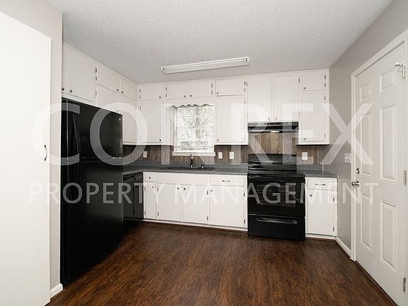 5th image of 5922 Debbie Dr