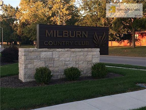 WALK TO MILBURN COUNTRY CLUB AND GOLF COURSE