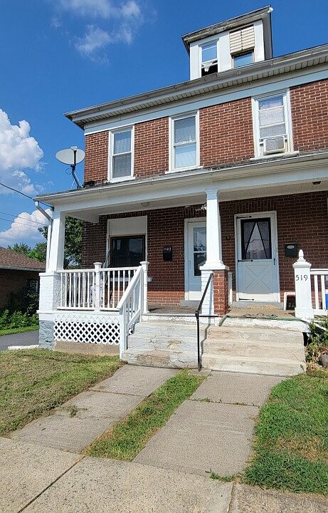 517 Smiley Avenue, Corner House