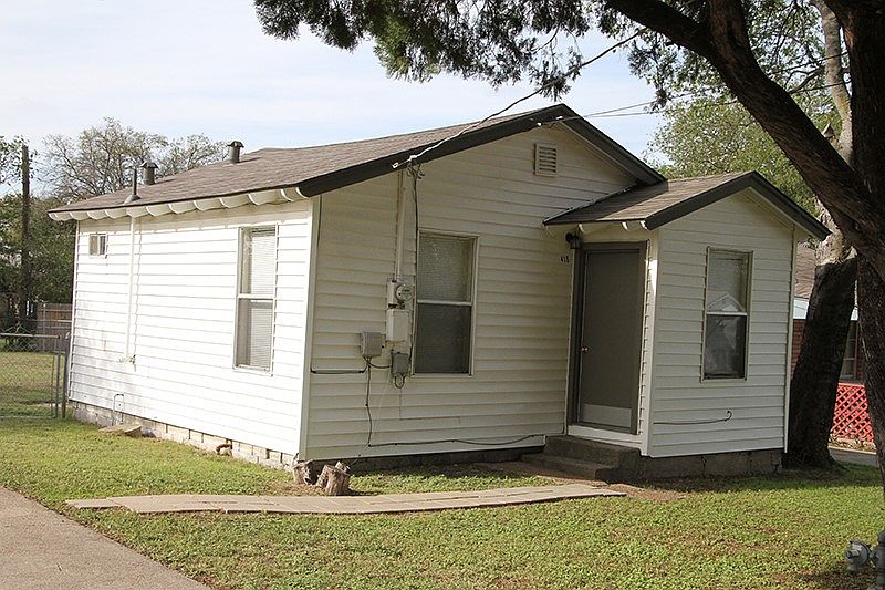 1st image of 415 Hallvale Dr