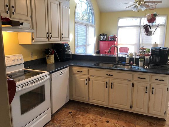 4th image of 404 Allen Harris Dr