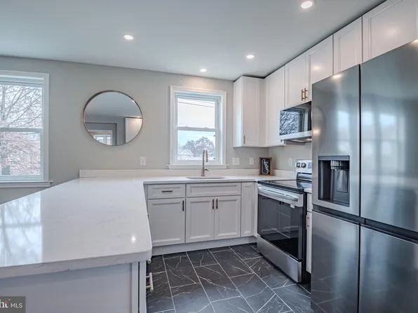 609 W 38th St, Wilmington, DE 19802