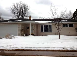 1809 7th St S, Fargo, ND 58103