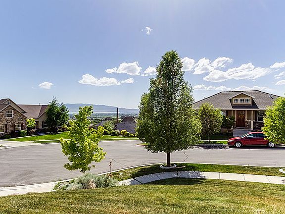 3rd image of 10338 N Avondale Dr