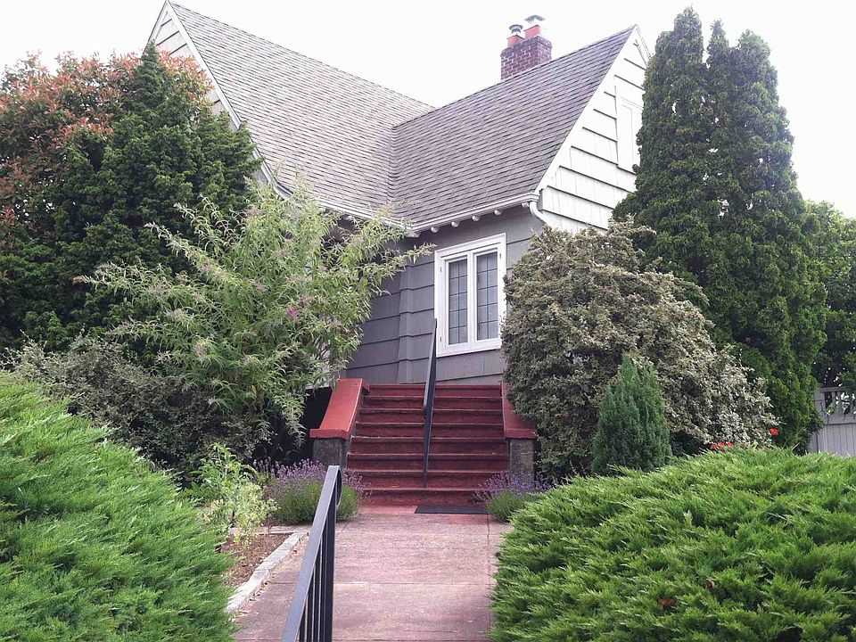 2nd image of 8202 14th Ave NE