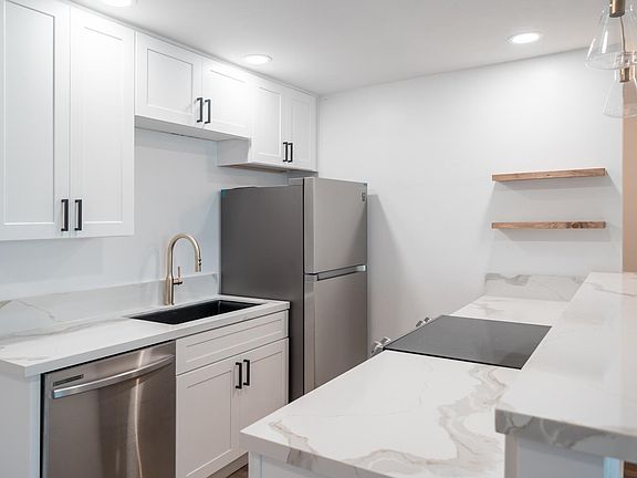 2nd image of 2965 Mission Blvd Unit 3E