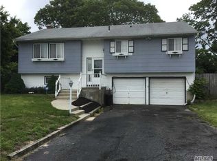 15 Choate Ave, Selden, NY 11784