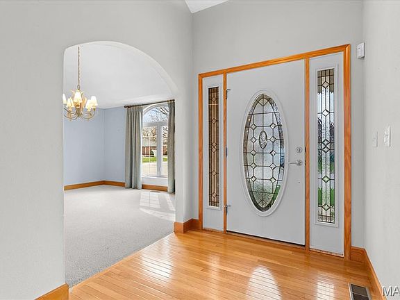 5th image of 620 Springhill Ct