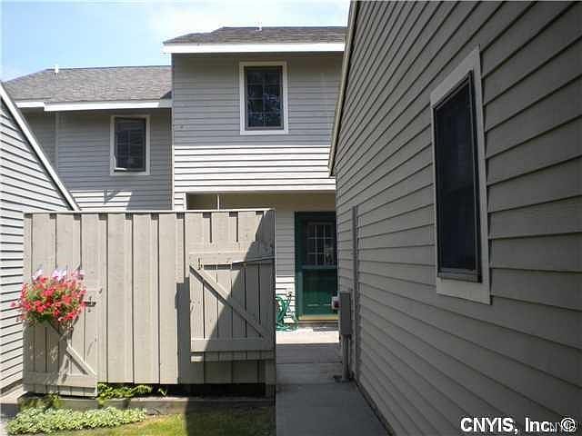 2nd image of 116 Island View Dr