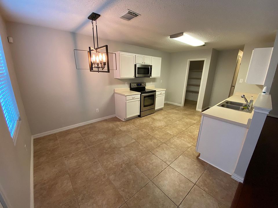 2036 Crosbyton Ln, Grand Prairie, TX 75052 Zillow