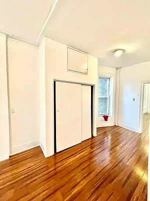 Rented by Pear NYC LLC | media 49
