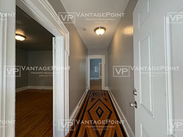 334 S Quincy St — Photo 17