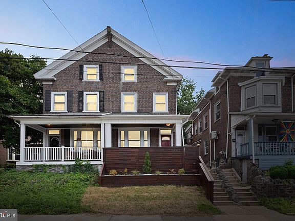 2nd image of 5445 Ridge Ave