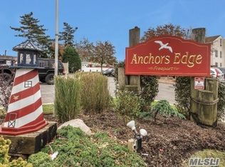 35 Anchor St APT A, Freeport, NY 11520