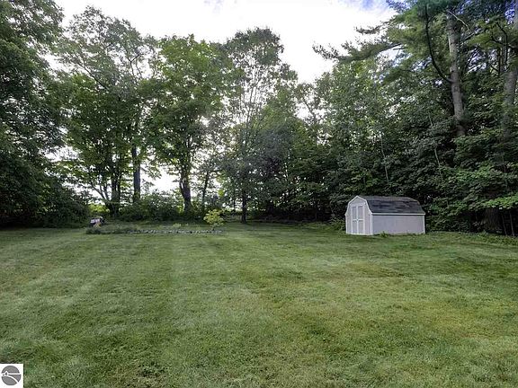 5th image of 6100 Peninsula Dr