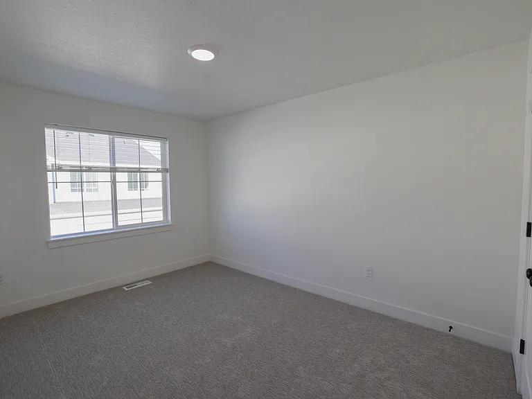 271 W 690 N #1 — Photo 6
