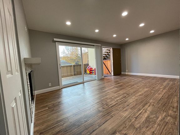 5th image of 410 Auburn Way APT 7