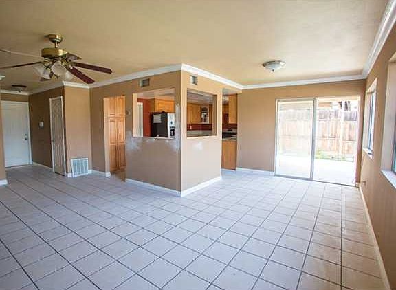 4th image of 1371 Corbie Cir
