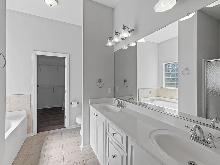 609 Brighton Cir — Photo 16