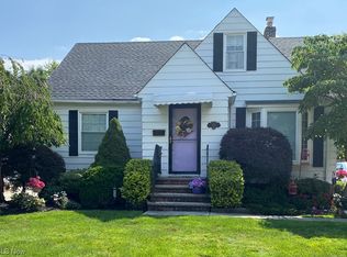 1181 Belrose Rd, Mayfield Heights, OH 44124