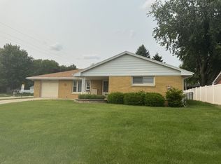 1116 W 2nd St, Spring Valley, IL 61362