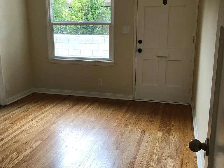 4015 Jackson Ave — Photo 7